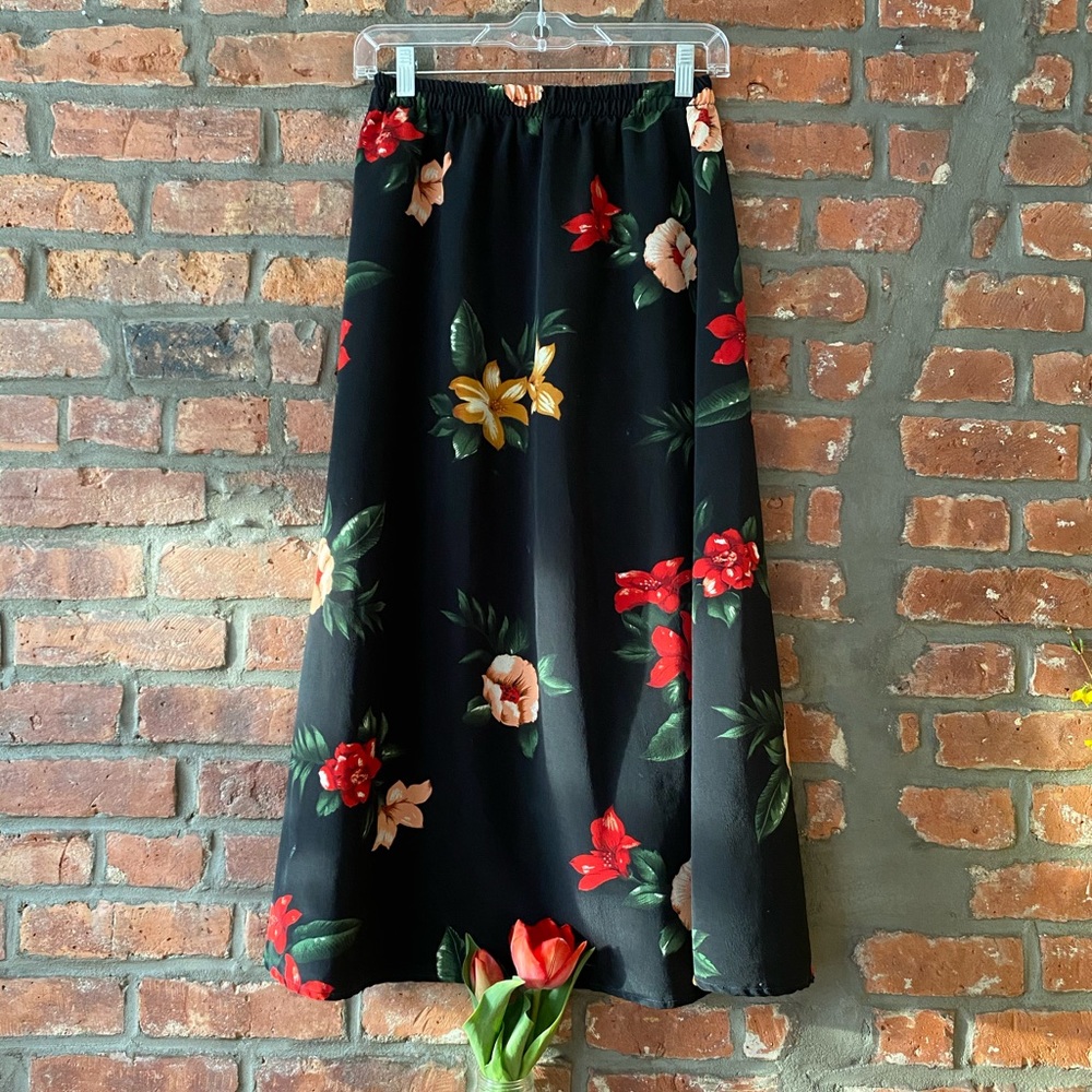 Midi black floral skirt